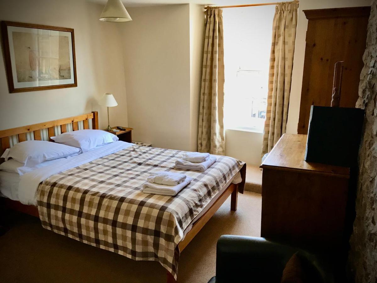The White Horse Inn, Clun Екстериор снимка