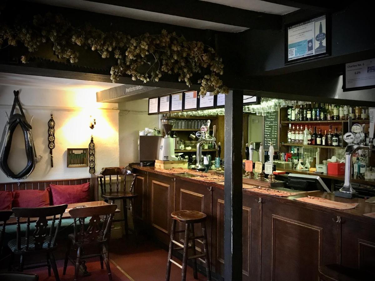 The White Horse Inn, Clun Екстериор снимка