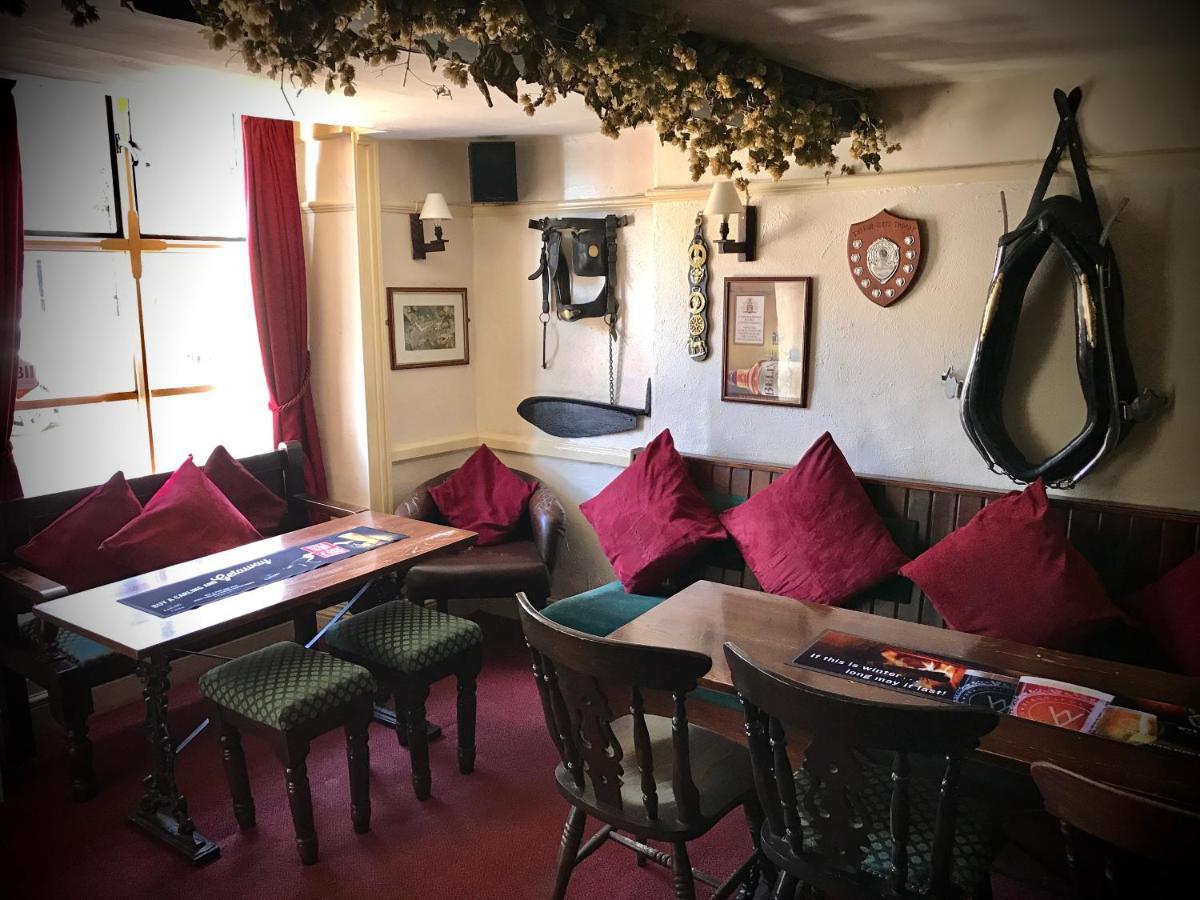 The White Horse Inn, Clun Екстериор снимка