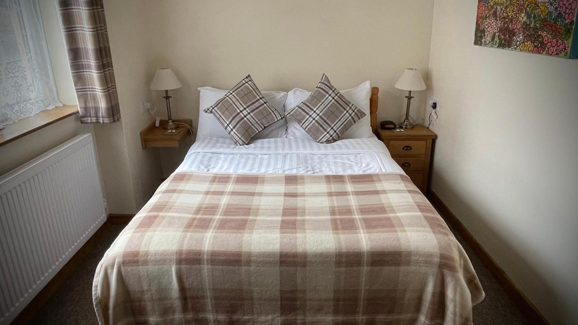 The White Horse Inn, Clun Екстериор снимка