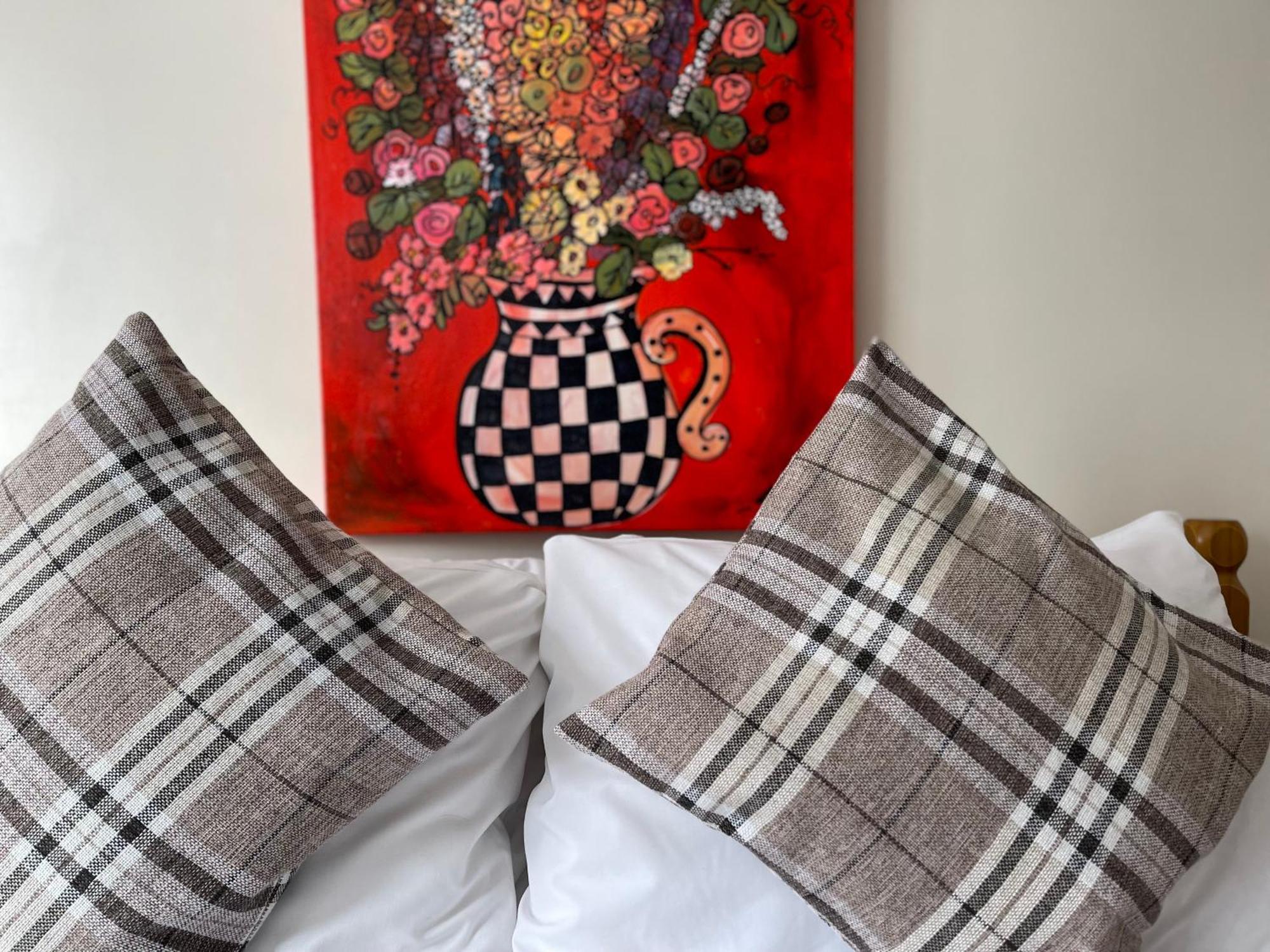 The White Horse Inn, Clun Екстериор снимка