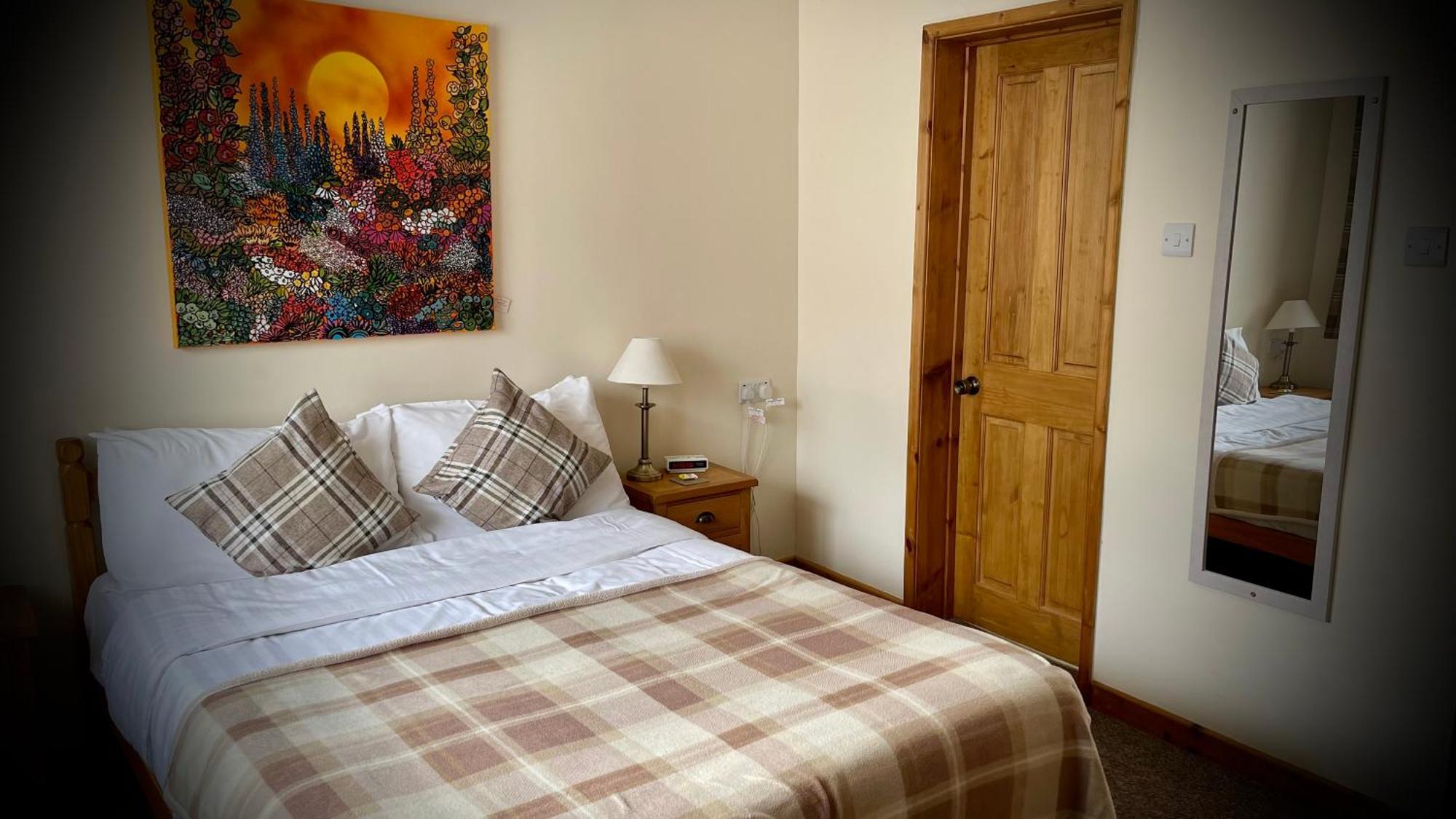 The White Horse Inn, Clun Екстериор снимка