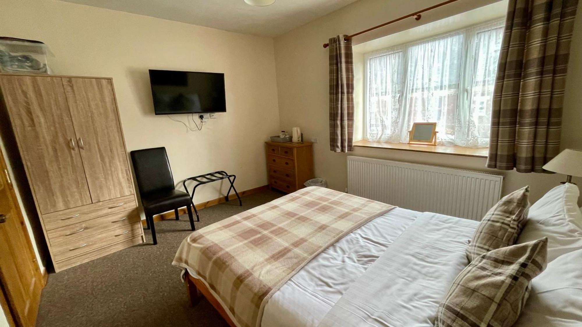 The White Horse Inn, Clun Екстериор снимка